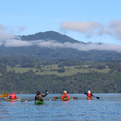 Full day Kayak en Lago Maihue y Río Huainahue - Mínimo 6 personas