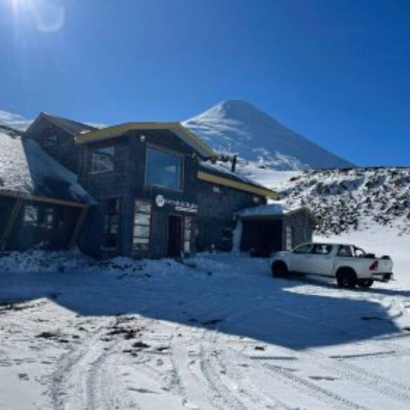 Reserva tu estadía en Refugio Teski Volcán Osorno con Ruténica