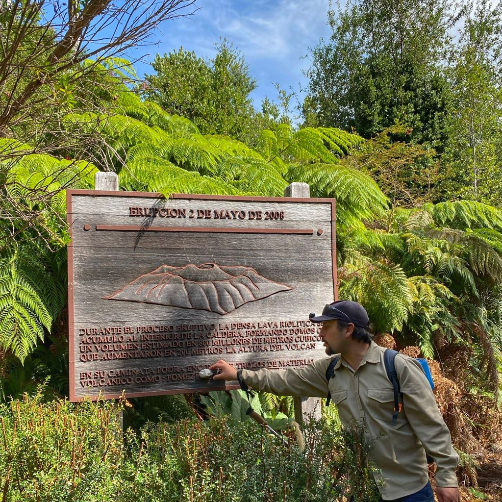 Sendero al Volcán Chaitén - Parque Pumalín