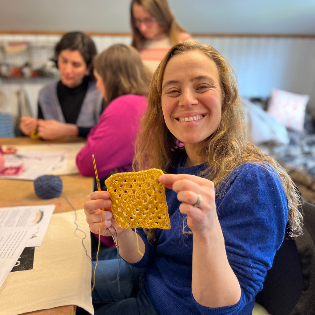 Aprende oficios textiles en La Matriz - Frutillar