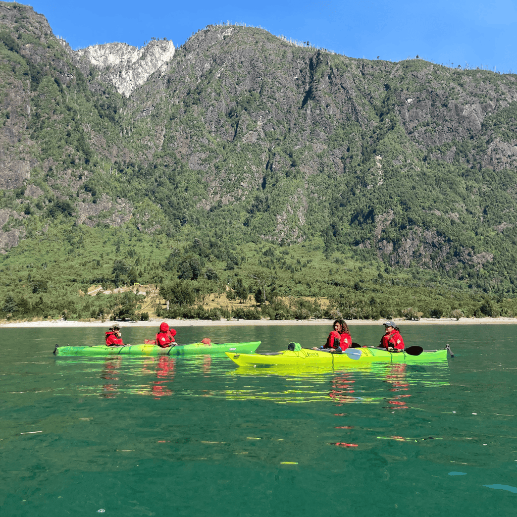 Travesía de kayak en lago Tagua Tagua