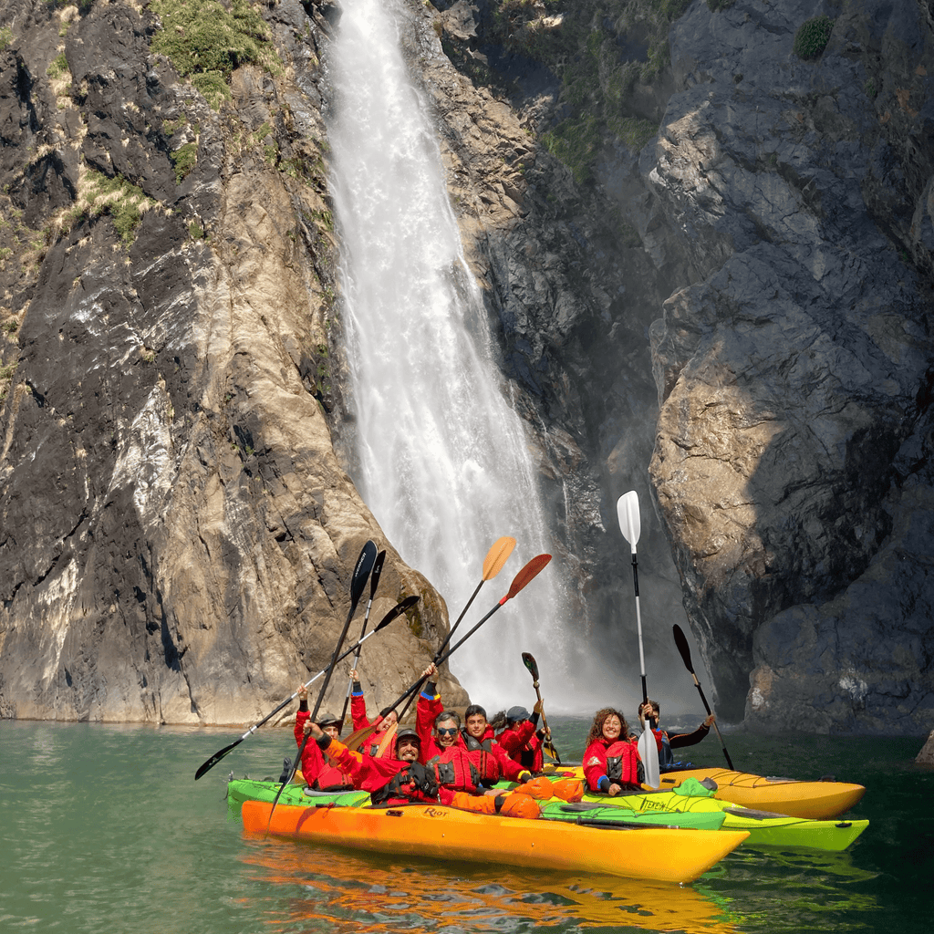 Travesía de kayak en lago Tagua Tagua