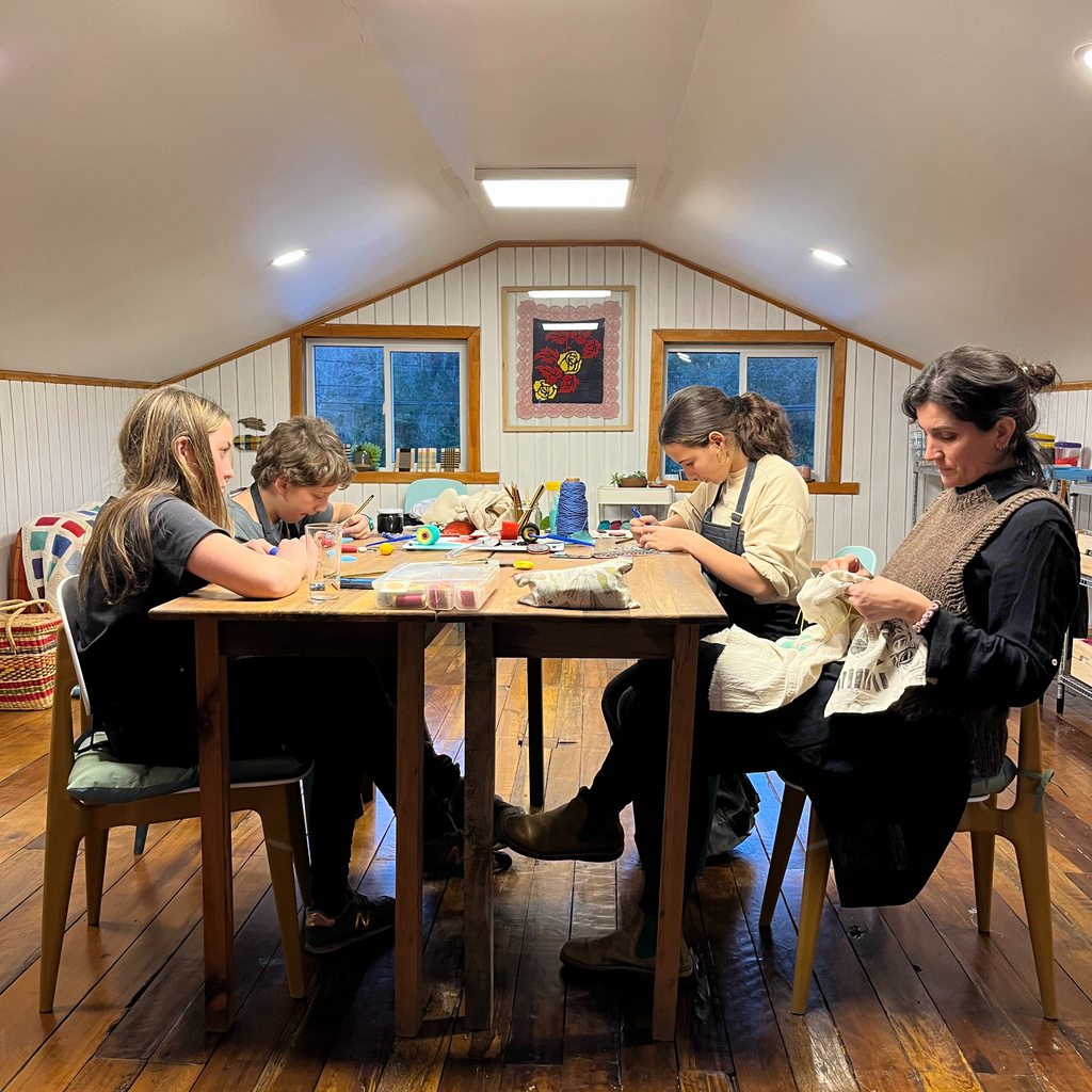 Aprende oficios textiles en La Matriz - Frutillar