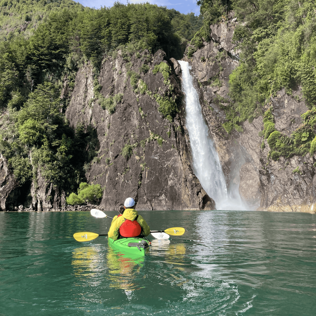 Travesía de kayak en lago Tagua Tagua