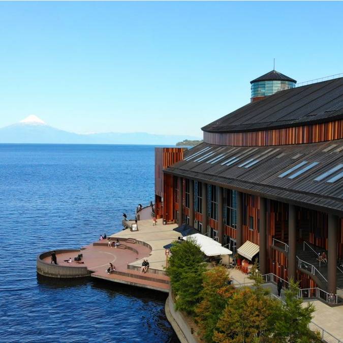Medio día en Frutillar: Paseo Histórico, Tour Teatro del Lago y  Almuerzo