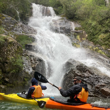 Travesía de kayak en lago Tagua Tagua
