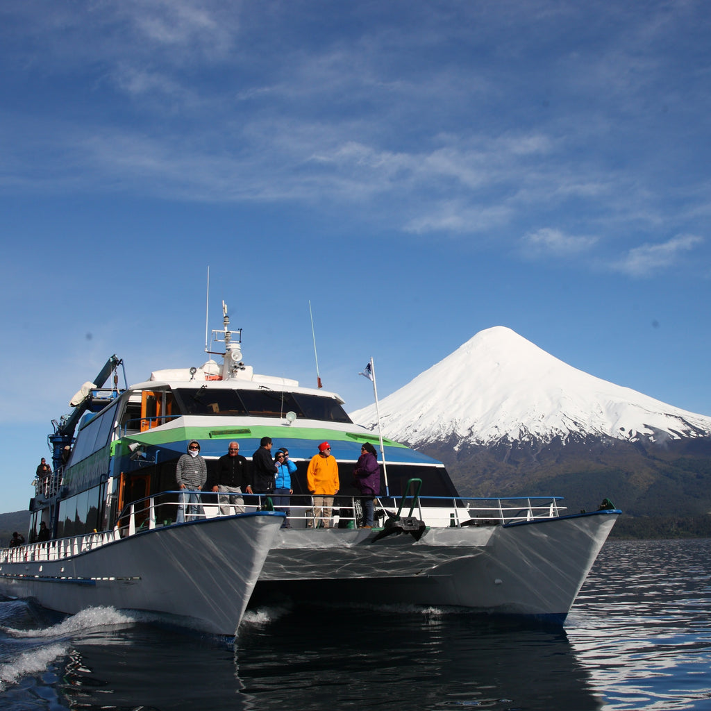 Todos Los Santos Lake and Villa Peulla Day Tour