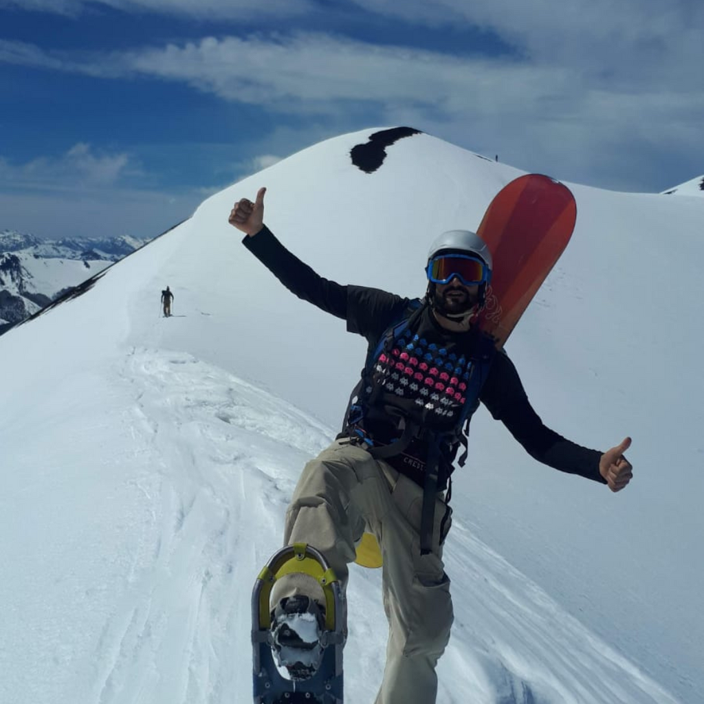 Half Day Trekking en Volcán Osorno con Raquetas para Nieve