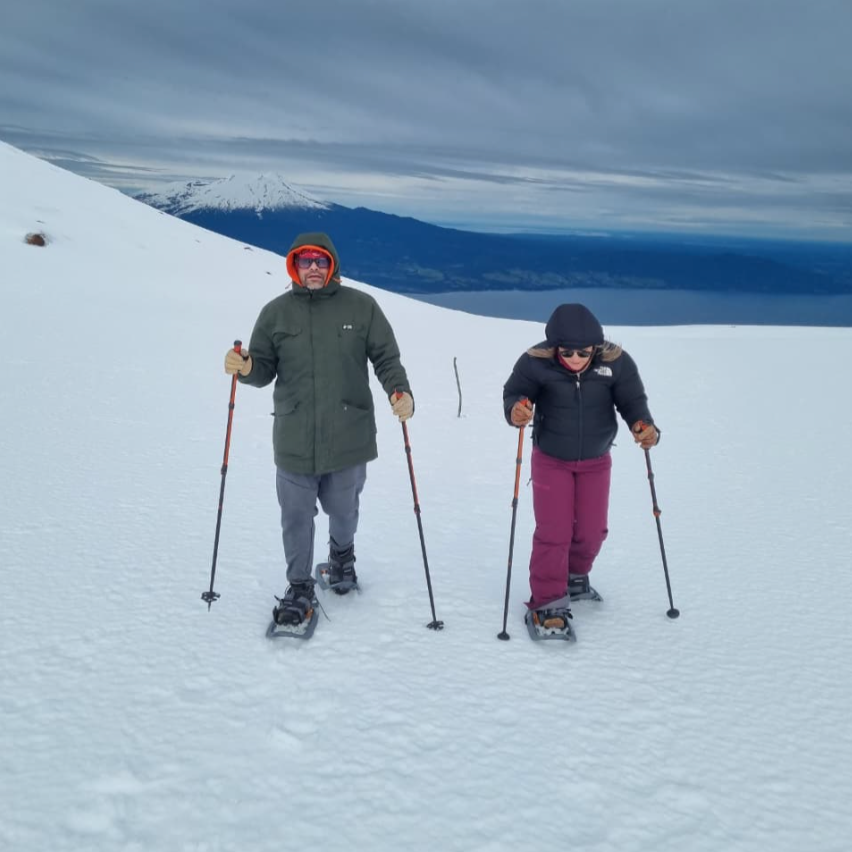 Half Day Trekking en Volcán Osorno con Raquetas para Nieve