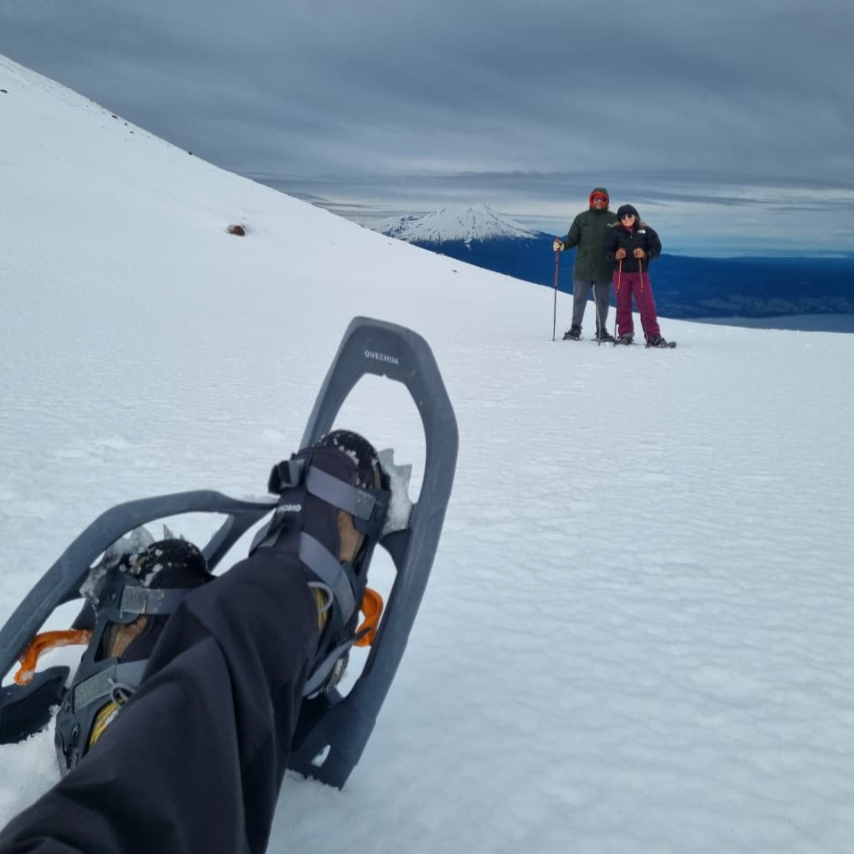 Half Day Trekking en Volcán Osorno con Raquetas para Nieve