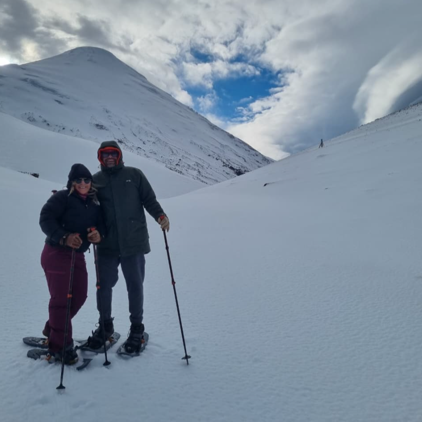 Half Day Trekking en Volcán Osorno con Raquetas para Nieve