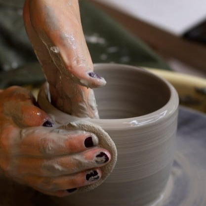 Clases de Cerámica Gres - Torno Alfarero