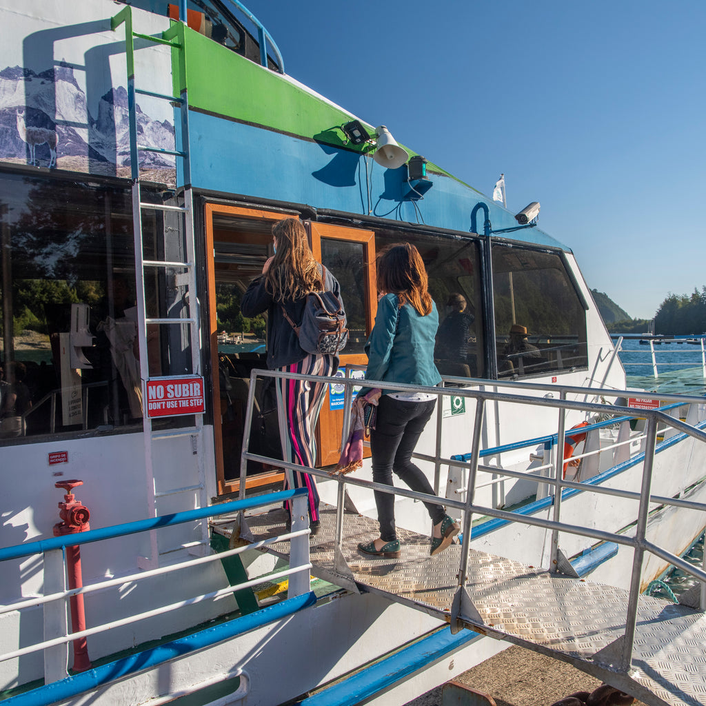 Todos Los Santos Lake and Villa Peulla Day Tour