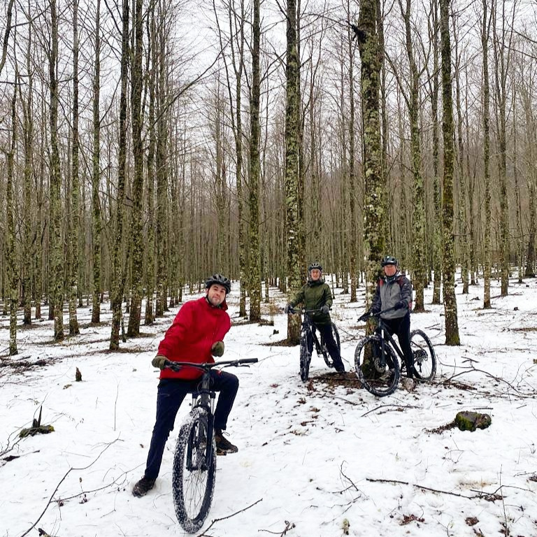 Tour de Mountain Bike - Mínimo 2 personas