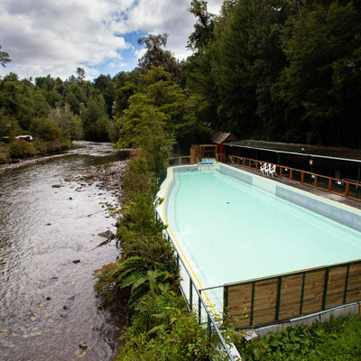 Entradas piscina al aire libre - Termas Aguas Calientes Puyehue