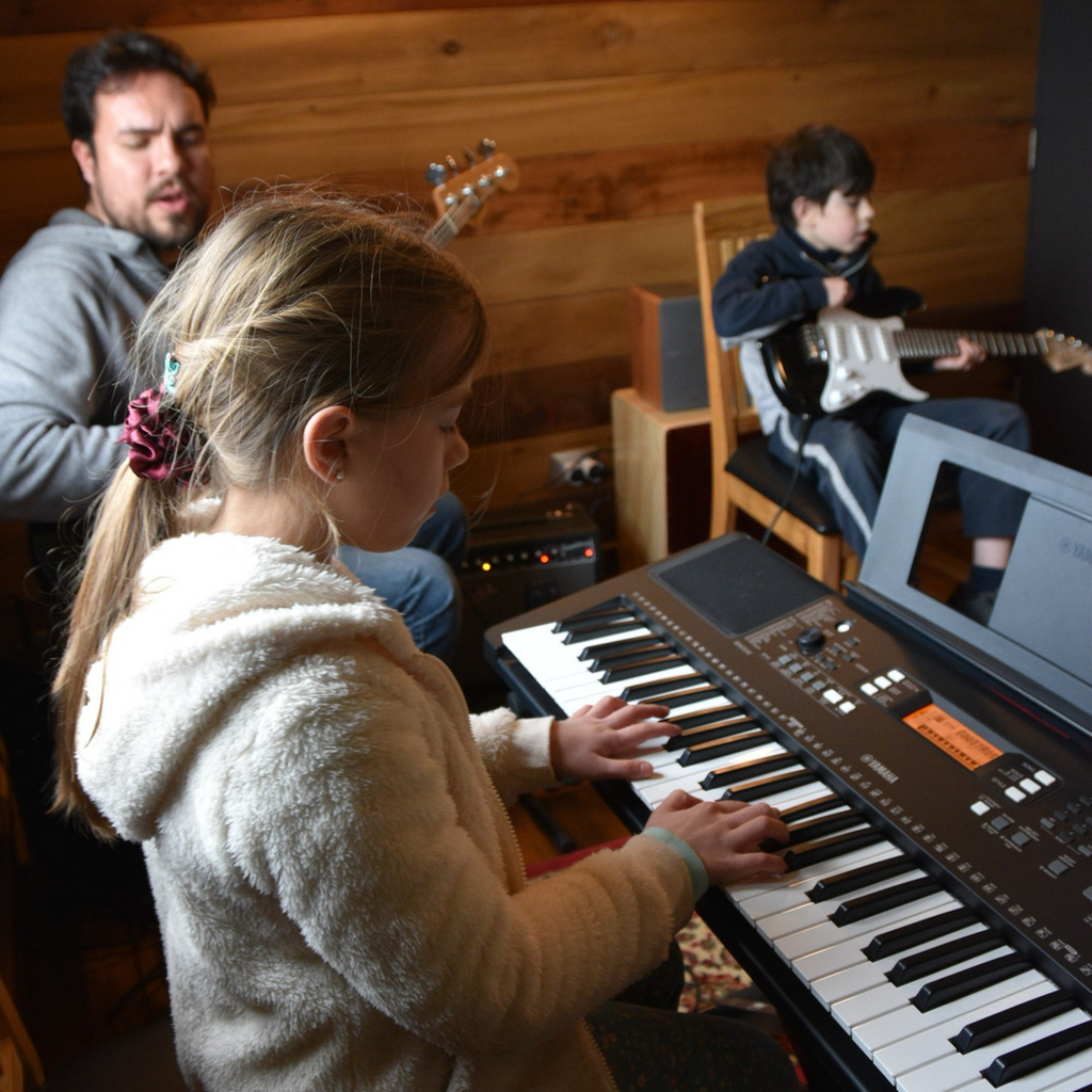 “Rockabilly” Clase de música para niños - Puerto Varas